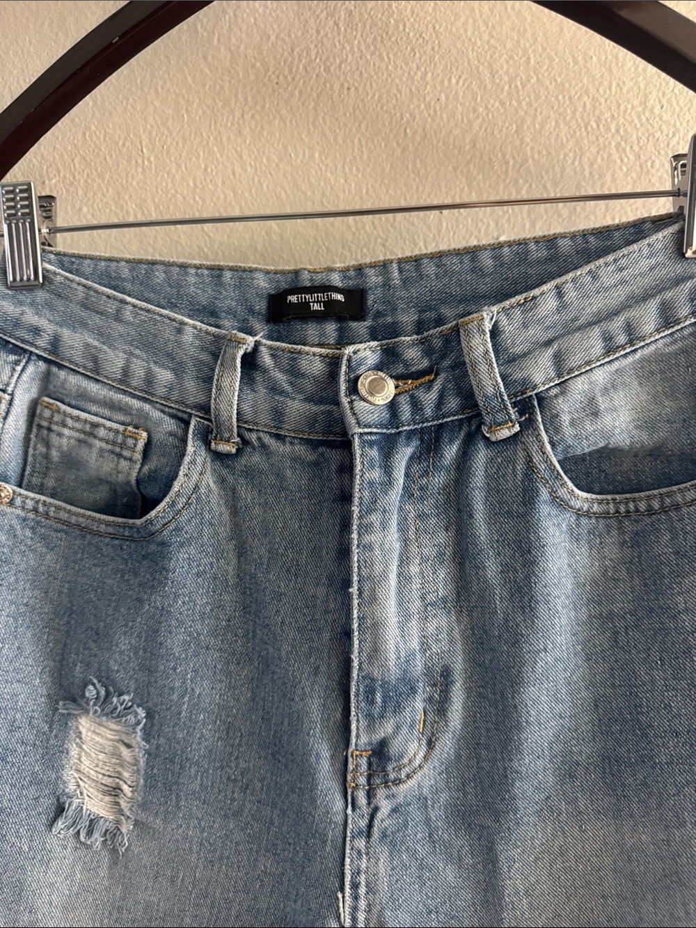 PrettyLittleThing Light Blue Denim Jeans Label View - Picture 2 of 4